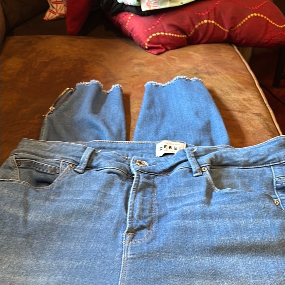 Rebels Blue Ankle Cropped Jeans